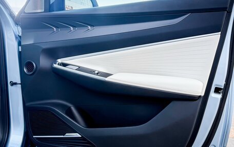 Geely Atlas, 2023 год, 2 370 000 рублей, 13 фотография