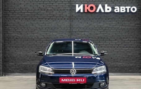 Volkswagen Jetta VI, 2012 год, 950 000 рублей, 2 фотография