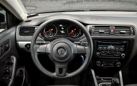 Volkswagen Jetta VI, 2012 год, 950 000 рублей, 13 фотография