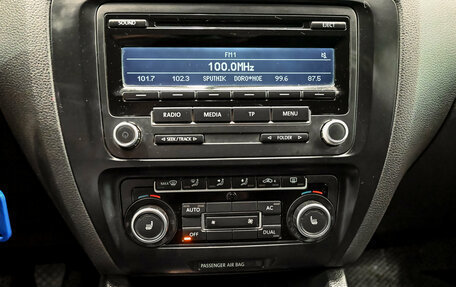 Volkswagen Jetta VI, 2012 год, 950 000 рублей, 16 фотография
