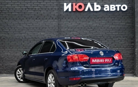 Volkswagen Jetta VI, 2012 год, 950 000 рублей, 7 фотография