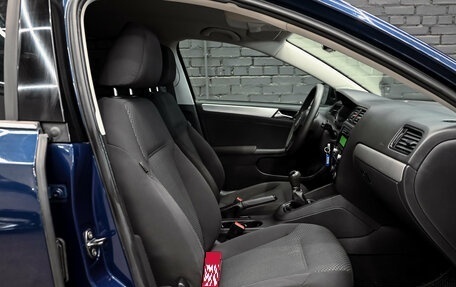 Volkswagen Jetta VI, 2012 год, 950 000 рублей, 11 фотография