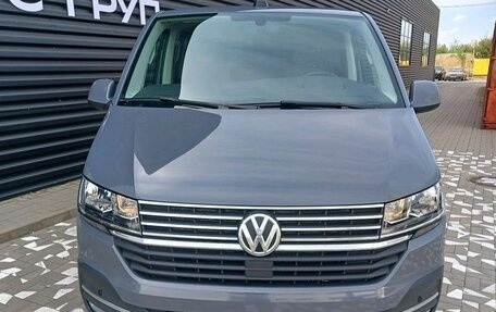 Volkswagen Caravelle T6 рестайлинг, 2021 год, 3 395 000 рублей, 2 фотография