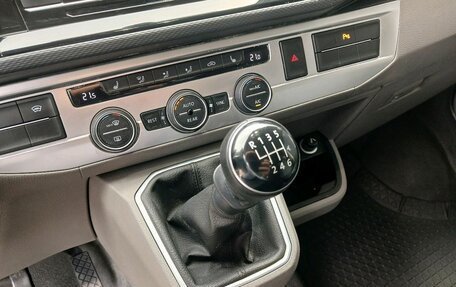 Volkswagen Caravelle T6 рестайлинг, 2021 год, 3 395 000 рублей, 19 фотография