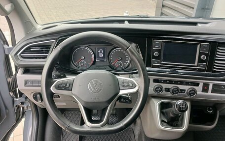 Volkswagen Caravelle T6 рестайлинг, 2021 год, 3 395 000 рублей, 20 фотография