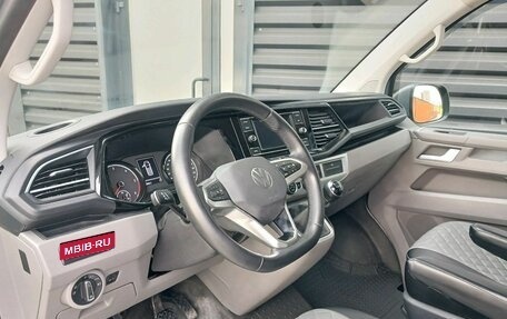 Volkswagen Caravelle T6 рестайлинг, 2021 год, 3 395 000 рублей, 17 фотография