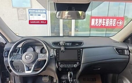 Nissan X-Trail, 2023 год, 2 300 000 рублей, 6 фотография