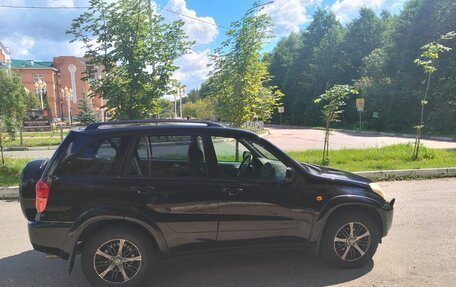 Toyota RAV4, 2002 год, 685 000 рублей, 3 фотография