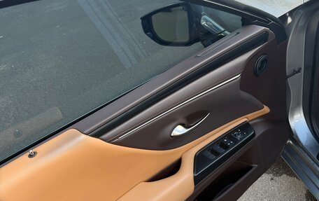 Lexus ES VII, 2020 год, 3 950 000 рублей, 15 фотография