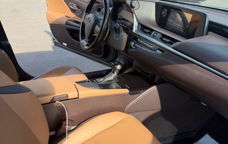 Lexus ES VII, 2020 год, 3 950 000 рублей, 22 фотография