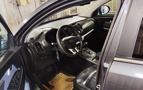 KIA Sportage III, 2010 год, 880 000 рублей, 7 фотография