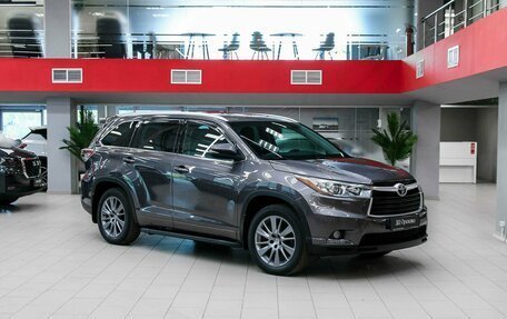 Toyota Highlander III, 2014 год, 2 450 000 рублей, 3 фотография