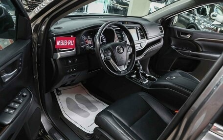 Toyota Highlander III, 2014 год, 2 450 000 рублей, 10 фотография