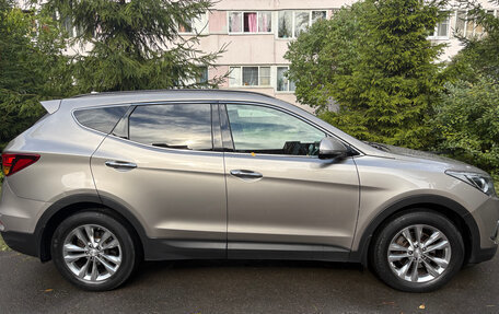 Hyundai Santa Fe III рестайлинг, 2017 год, 1 920 000 рублей, 2 фотография