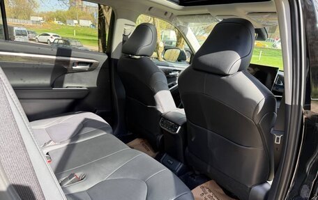 Toyota Highlander, 2026 год, 5 267 000 рублей, 23 фотография