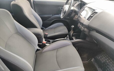 Mitsubishi Outlander III рестайлинг 3, 2009 год, 679 000 рублей, 9 фотография