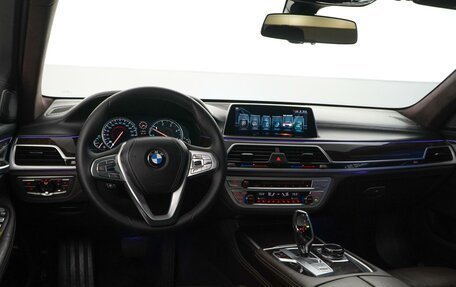 BMW 7 серия, 2016 год, 4 050 000 рублей, 6 фотография