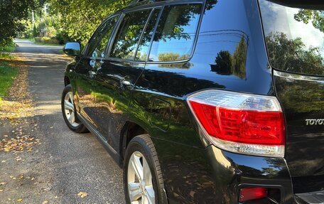 Toyota Highlander III, 2012 год, 1 600 000 рублей, 5 фотография