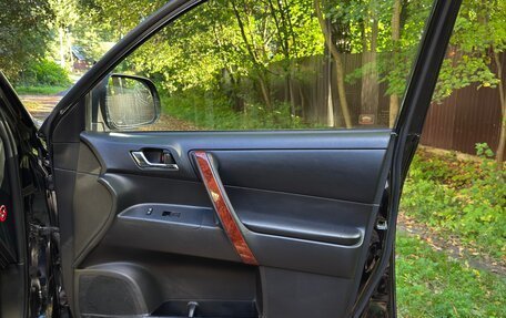 Toyota Highlander III, 2012 год, 1 600 000 рублей, 8 фотография
