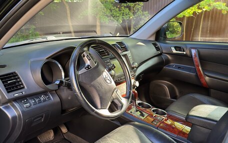 Toyota Highlander III, 2012 год, 1 600 000 рублей, 12 фотография