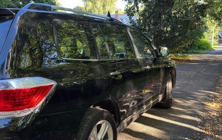 Toyota Highlander III, 2012 год, 1 600 000 рублей, 21 фотография