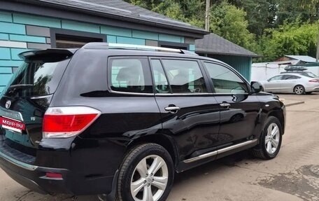 Toyota Highlander III, 2012 год, 1 600 000 рублей, 29 фотография