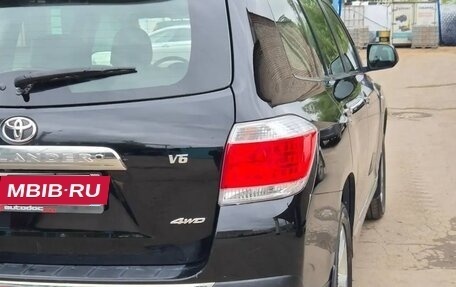 Toyota Highlander III, 2012 год, 1 600 000 рублей, 26 фотография