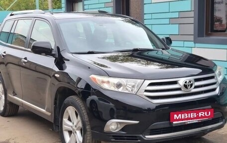Toyota Highlander III, 2012 год, 1 600 000 рублей, 31 фотография