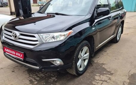 Toyota Highlander III, 2012 год, 1 600 000 рублей, 23 фотография
