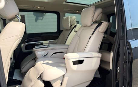 Mercedes-Benz V-Класс, 2023 год, 13 750 000 рублей, 9 фотография
