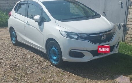Honda Fit III, 2019 год, 1 200 000 рублей, 2 фотография