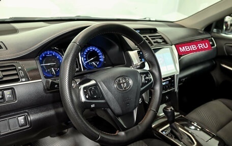 Toyota Camry, 2016 год, 1 800 000 рублей, 14 фотография