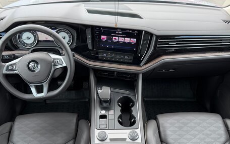 Volkswagen Touareg III, 2019 год, 3 799 999 рублей, 19 фотография