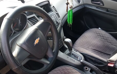 Chevrolet Cruze II, 2011 год, 595 000 рублей, 2 фотография