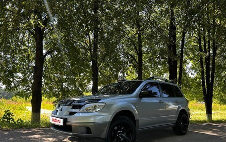 Mitsubishi Outlander III рестайлинг 3, 2006 год, 800 000 рублей, 4 фотография