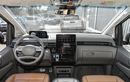 Hyundai Staria, 2022 год, 7 000 000 рублей, 17 фотография