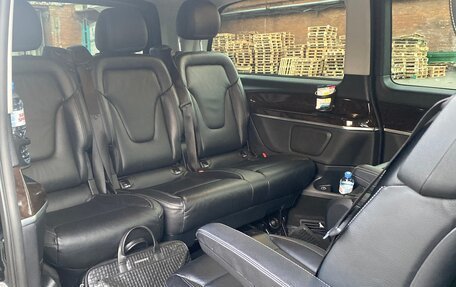 Mercedes-Benz V-Класс, 2016 год, 4 500 000 рублей, 3 фотография