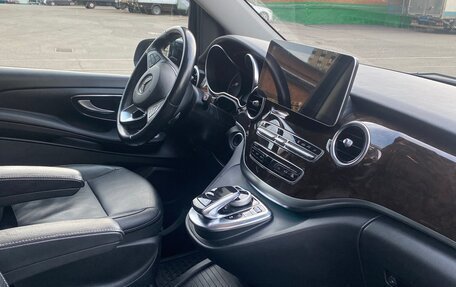 Mercedes-Benz V-Класс, 2016 год, 4 500 000 рублей, 4 фотография