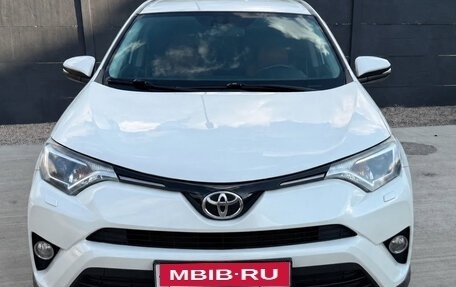 Toyota RAV4, 2017 год, 2 400 000 рублей, 1 фотография