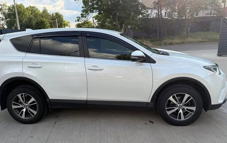 Toyota RAV4, 2017 год, 2 400 000 рублей, 4 фотография