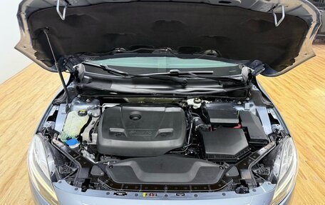 Volvo V40 II рестайлинг, 2019 год, 1 040 000 рублей, 3 фотография