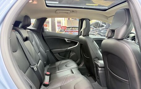Volvo V40 II рестайлинг, 2019 год, 1 040 000 рублей, 18 фотография