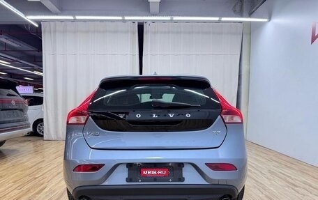 Volvo V40 II рестайлинг, 2019 год, 1 040 000 рублей, 8 фотография