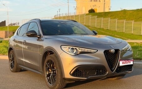 Alfa Romeo Stelvio, 2019 год, 3 750 000 рублей, 1 фотография