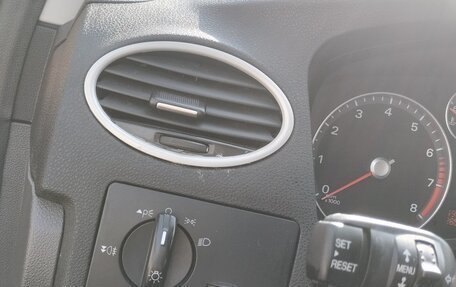 Ford Focus II рестайлинг, 2007 год, 650 000 рублей, 24 фотография