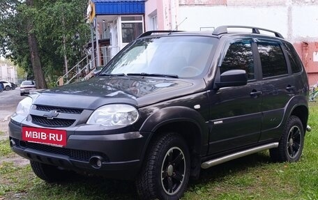 Chevrolet Niva I рестайлинг, 2013 год, 520 000 рублей, 3 фотография