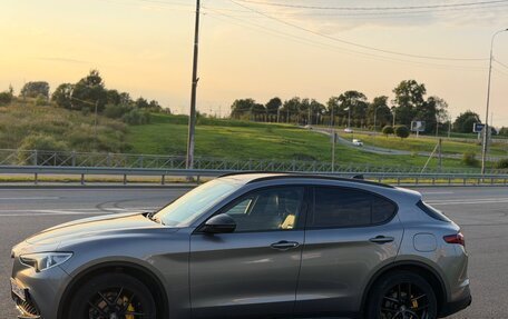 Alfa Romeo Stelvio, 2019 год, 3 750 000 рублей, 3 фотография