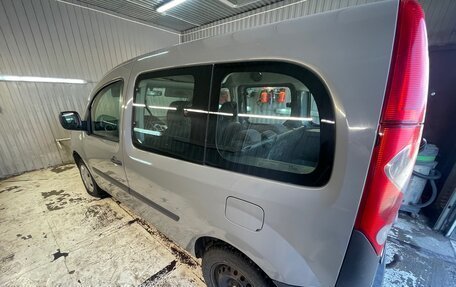 Renault Kangoo II рестайлинг, 2012 год, 550 000 рублей, 2 фотография