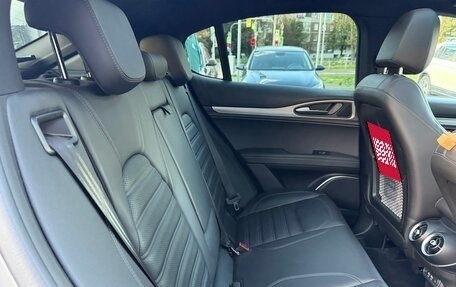 Alfa Romeo Stelvio, 2019 год, 3 750 000 рублей, 12 фотография