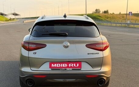 Alfa Romeo Stelvio, 2019 год, 3 750 000 рублей, 5 фотография